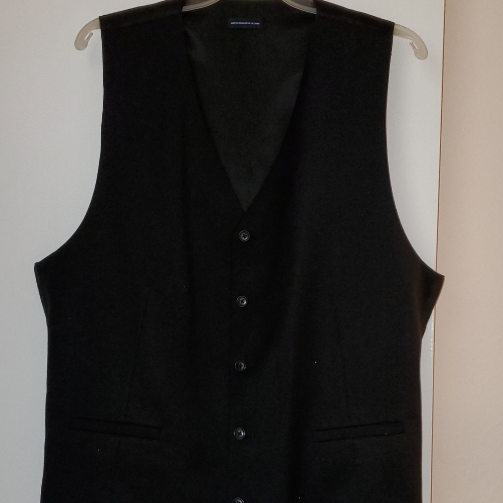 XL black vests